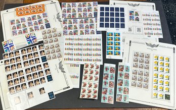 Lot 300SES- 1990s US Postage Postal Stamps - Thanksgiving - Christmas - Hanukkah - Kwanzaa - Uncancelled -