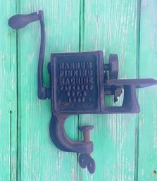 Lot 501 - Late 1800s - Antique Cast Iron Hannum Pinking Machine Hand Crank  - Leather Crimper