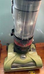 Lot 456- Works Great! Hoover Wind Tunnel Series T Vacuum