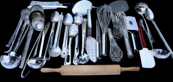 Lot 236 - Commercial & Home 30 Piece Kitchen Utensil Cookware Lot - Strainers - Cookie Sheet - Rolling Pin