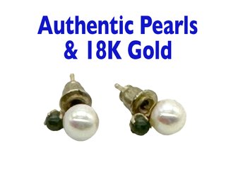 Lot 304 - 18K Gold With Authentic Pearls Studs - Small Green Stone - Pearl Earrings