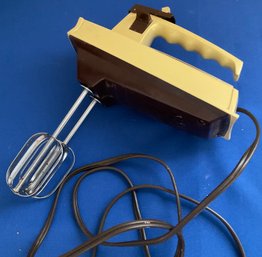 Lot 497- Tested- Sunbeam Hand Mixer