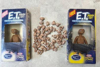 Lot 413 - ET Phone Home - Lot Of Pins - Earrings - Bendable Action Figures Vintage Toys