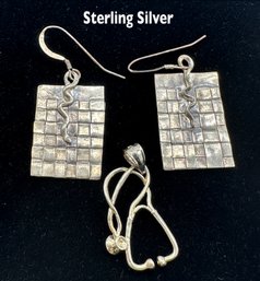 Lot 340 - Sterling Silver - Medical Doctor Nurse Med Student Earrings - Stethoscope Pendant