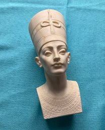 Lot 8- Alabaster Bust Of Nefertiti Egyptian Queen By Giannelli Italy