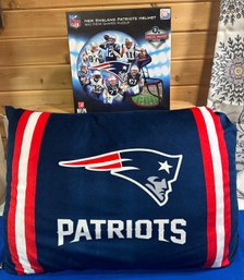 Lot 624 - NEW New England Patriots NFL Pillow & 500 Piece Helmet Puzzle Factory Sealed