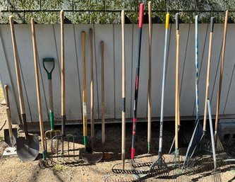 Lot 33- Spring Is Here! Rakes - Pitch Forks - Shovel - Lot Of 19 Lawn And Garden