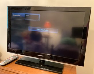 Lot 513- Samsung 32 Inch Flatscreen TV