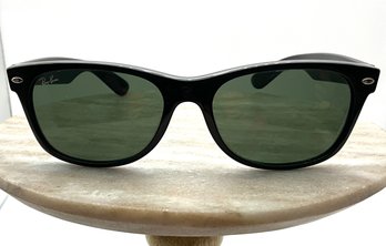 Lot 209- RAYBAN Sunglasses Black Wayfarer - Made In Italy SUNNIES! Ray Ban