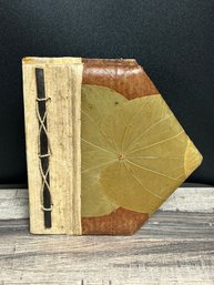 Lot 200KR - Handmade Leaf Blank Paged Journal