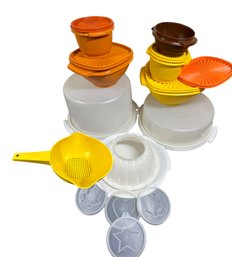 Lot 300- Vintage Tupperware Lot - Cake & Pie Carrier - Strainer - Holiday Jello Mold - Made In USA