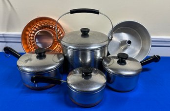 Lot 308- Wow! Vintage Pan Set Revere-ware Made In USA - Copper Bottoms - Jello Ring - Bundt Pan