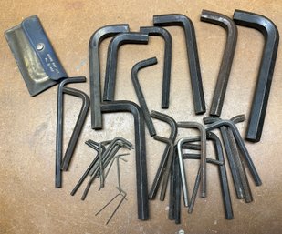 Lot 326- Allen Wrench Lot - Large And Small Hand Tools - Spline Key Kit