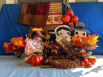 Lot 406- GOBBLE GOBBLE - Fall & Thanksgiving - Decor- Candle - Rug- Wreaths- Popcorn Pilgrims