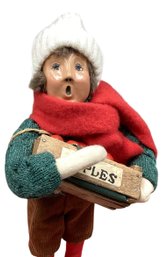 Lot 7RR- Retired 1996 Byers Choice Carolers Apple Boy Vendor