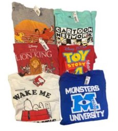 Lot 705 - Lot Of 6 T-shirts - New With Tags Peanuts - Snoopy, Lion King, Monsters Inc, Toy Story