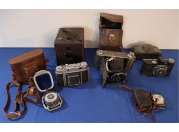 Lot 293- Vintage Camera & Light Meter Lot - Kodak - Argus - Kalimar - Gossen - Deckel-munchen