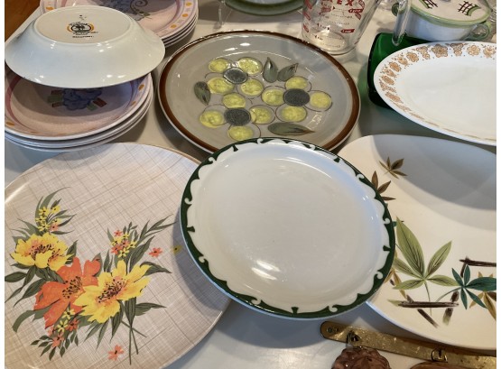 Lot 212- Awesome Vintage - Mid Century - Dish And Kitchen Lot 45 Pcs Corelle Corningware