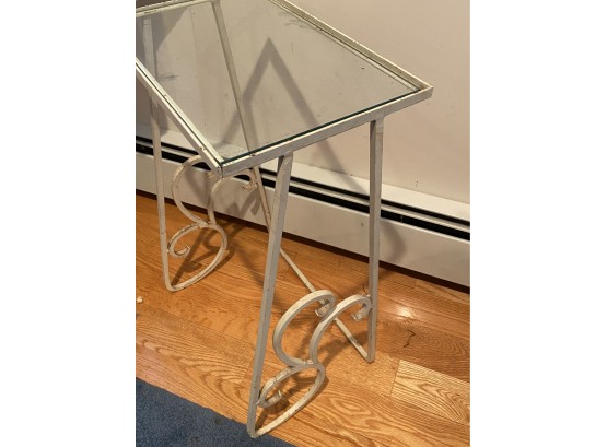 Lot 272 - Vintage Metal Plant Stand Table With Glass Top And Country Heart Wreath Decor