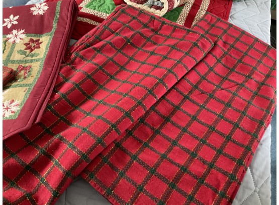 Lot 141- Christmas Linen Lot - 8 Pieces Runners, Quilt Hangings, Round Tablecloths