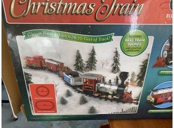 Lot 58- Christmas Train Set North Pole Junction In Box