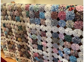 Lot 131 - Twin Yo Yo Handmade Quilt - (quilt #2)