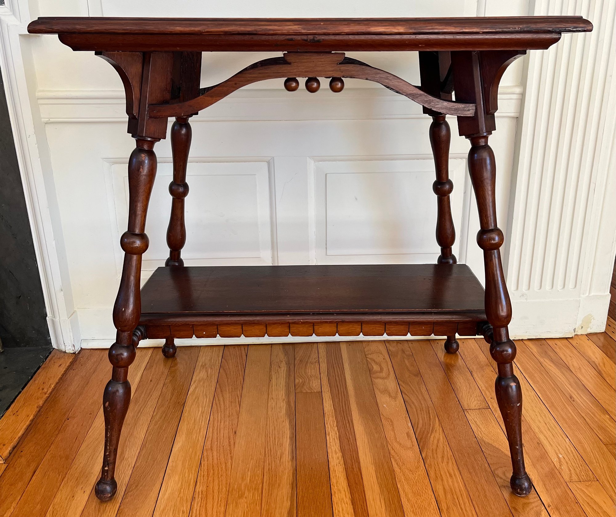 Vintage Wooden End Table With Shelf #76723 | Auctionninja.com