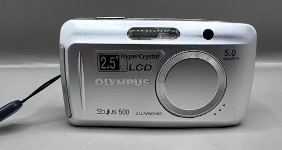 Olympus Stylus 500 Digital Camera Model Number: 596608402