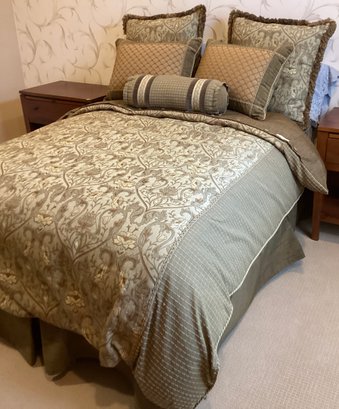 Eastern Accents Bedding Set, Full Size 7 Piece Set