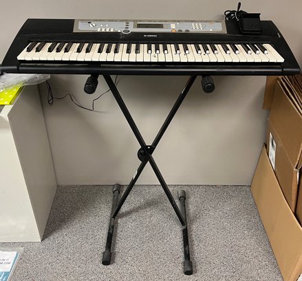 Yamaha Keyboard With Stand Included - Model PSR E203