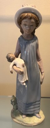 Lladro #5045 Belinda With Her Doll Retired Figurine
