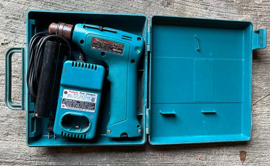 Makita 10mm Cordless Drill - Model 6010D - With Plastic Case - Charger Included