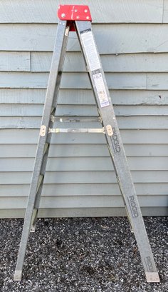 Ridgid 6FT Fiberglass A-frame Ladder - Model R-3011-06