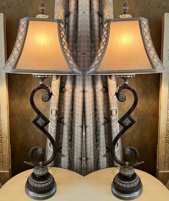 Decorative Metal 2-way Setting Table Lamps - 2 Total