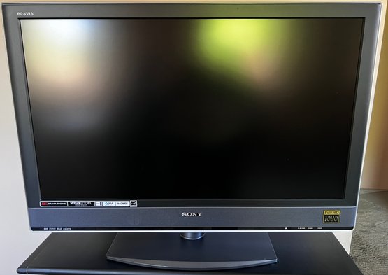 Sony 40 Inch TV With Remote Model # KDL-40V2500