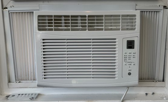 GE 6,000 BTU Electronic Window Air Conditioner W Remote