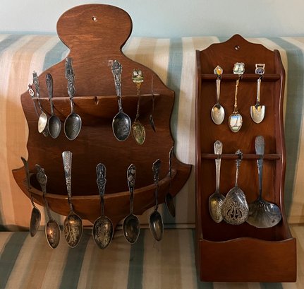 Souvenir Spoons With Wood Souvenir Spoon Rack Displays - 22 Pieces