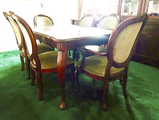 Pulaski Furniture Dining Table And Chairs - 7 Piece Lot