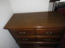 Dresser With 5 Drawers/vintage