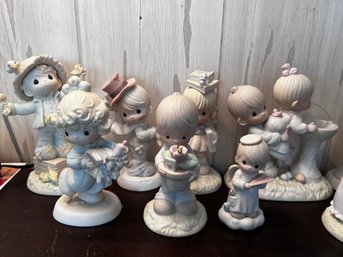 Precious Moments (lot #1) 15 Pieces