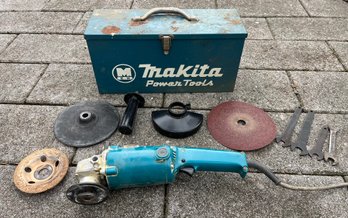 Makita 125mm Corded Disc Grinder - Model 9005B With Metal Case Included