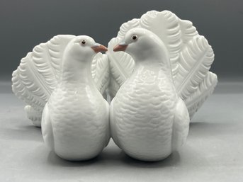 Lladro Porcelain Figurine #1169 - Couple Of Doves