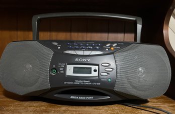 Sony AM-FM CD/cassette Player - Model CFDS36 - Power Cord Included