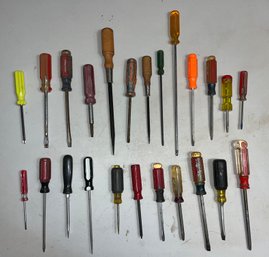 Assorted Lot Of Screwdrivers With Plastic Storage Case