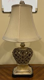Decorative Resin Weave Pattern Table Lamp