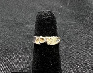 18K White Gold LOVE Ring Size 4