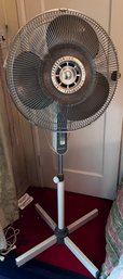 Windmere 3 Speed Oscillating Fan Model #: SF-16