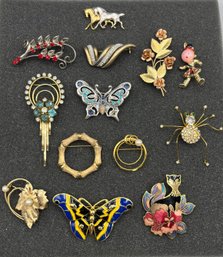 Vintage Costume Jewelry Brooch/Pins - 13 Total