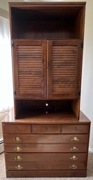 Ethan Allen 3 Drawer Dresser With Detached Media Hutch