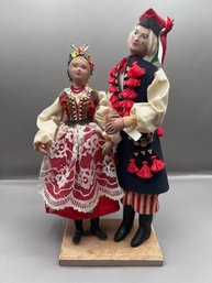 Pair Of Polish Dolls In Regional Dress Made In Poland